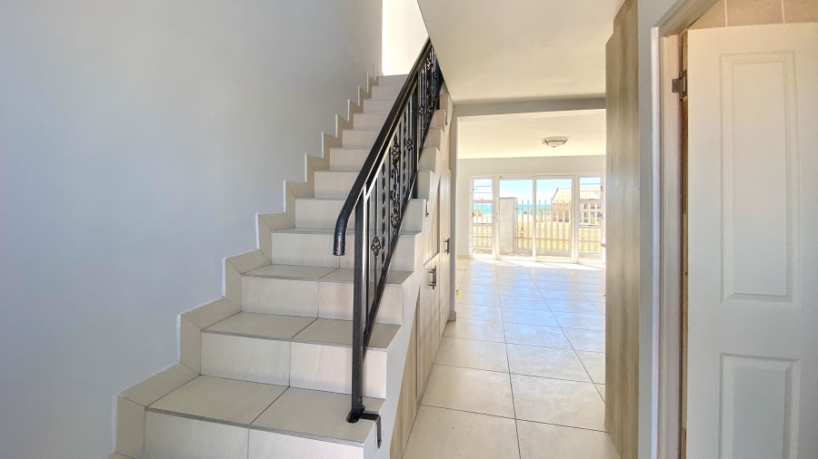 3 Bedroom Property for Sale in Laaiplek Western Cape